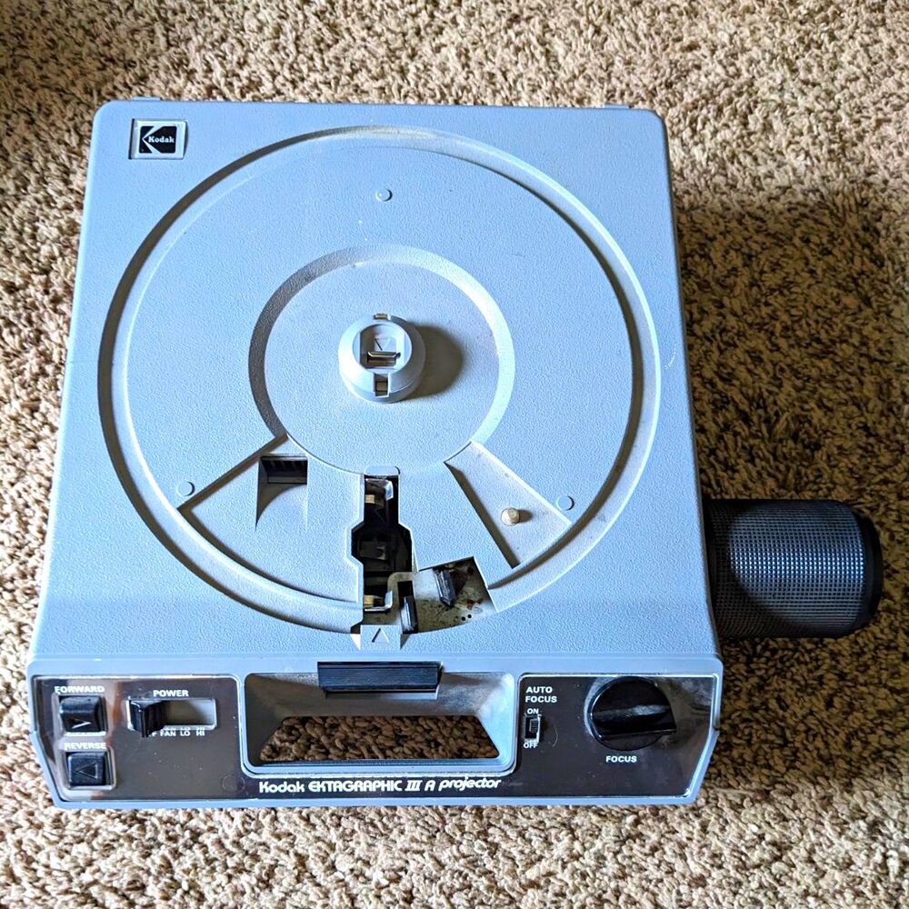 Kodak Ektagraphic III A 35mm Slide Projector Apollo Zoom Lens READ